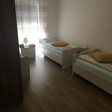 Euro Apartment *